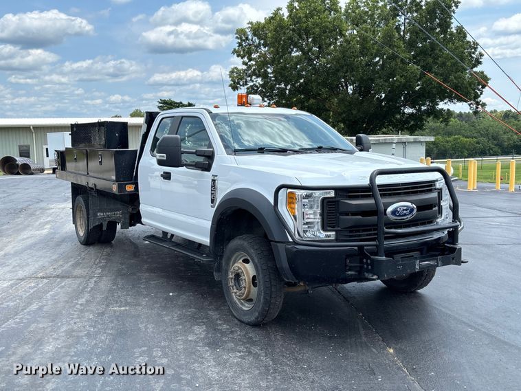 image for item FC1979 2017 Ford F450 Super Duty XL Ext. Cab flatbed truck