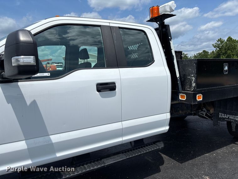 image for item FC1979 2017 Ford F450 Super Duty XL Ext. Cab flatbed truck