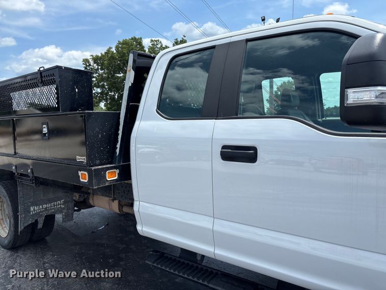 image for item FC1979 2017 Ford F450 Super Duty XL Ext. Cab flatbed truck