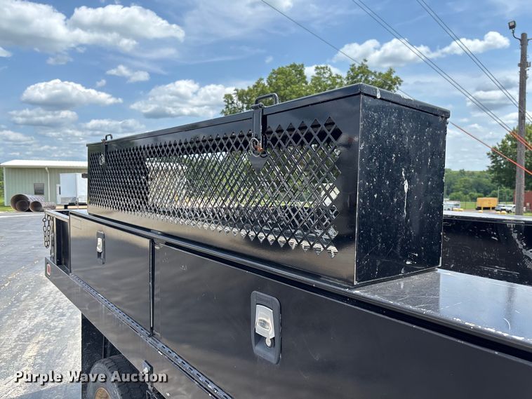 image for item FC1979 2017 Ford F450 Super Duty XL Ext. Cab flatbed truck