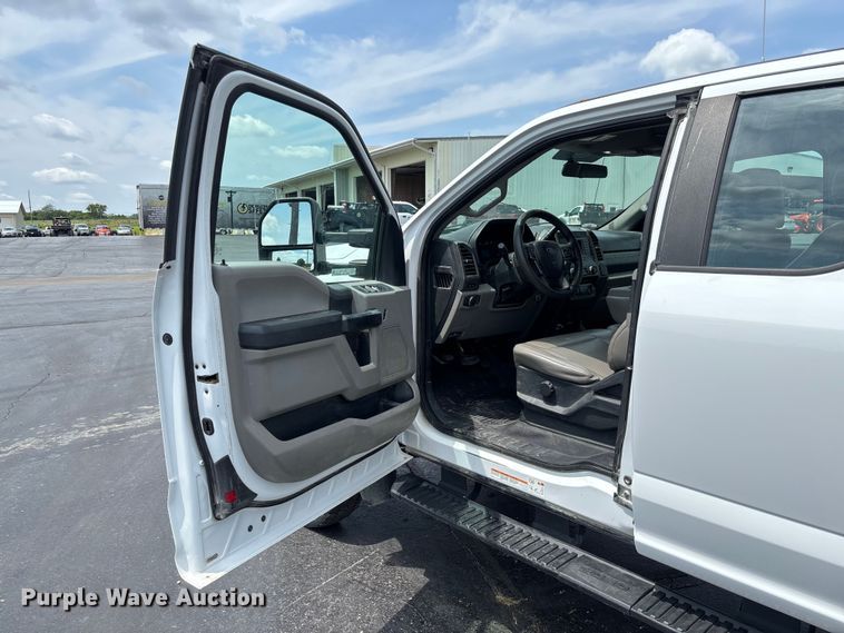 image for item FC1979 2017 Ford F450 Super Duty XL Ext. Cab flatbed truck