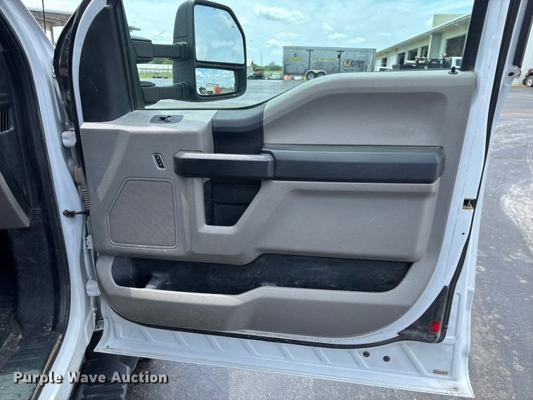 image for item FC1979 2017 Ford F450 Super Duty XL Ext. Cab flatbed truck
