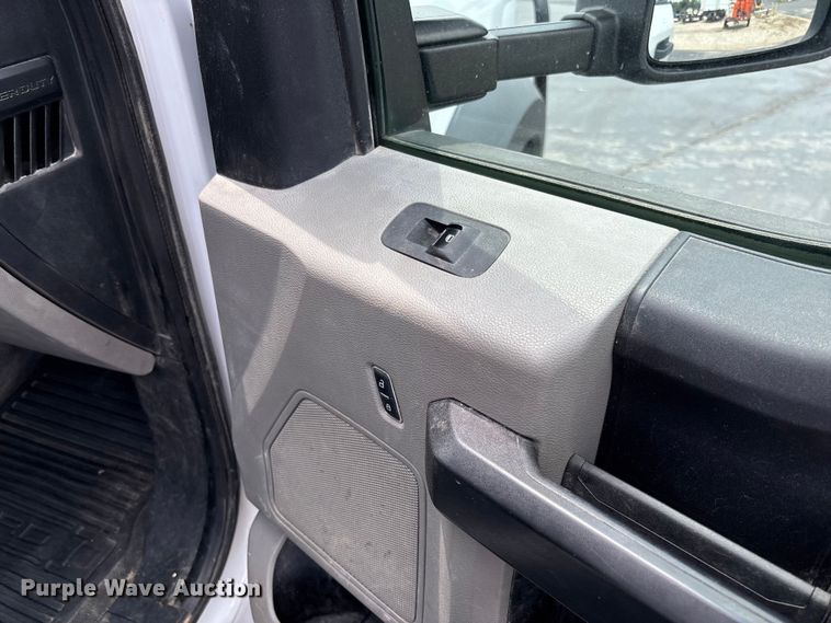 image for item FC1979 2017 Ford F450 Super Duty XL Ext. Cab flatbed truck