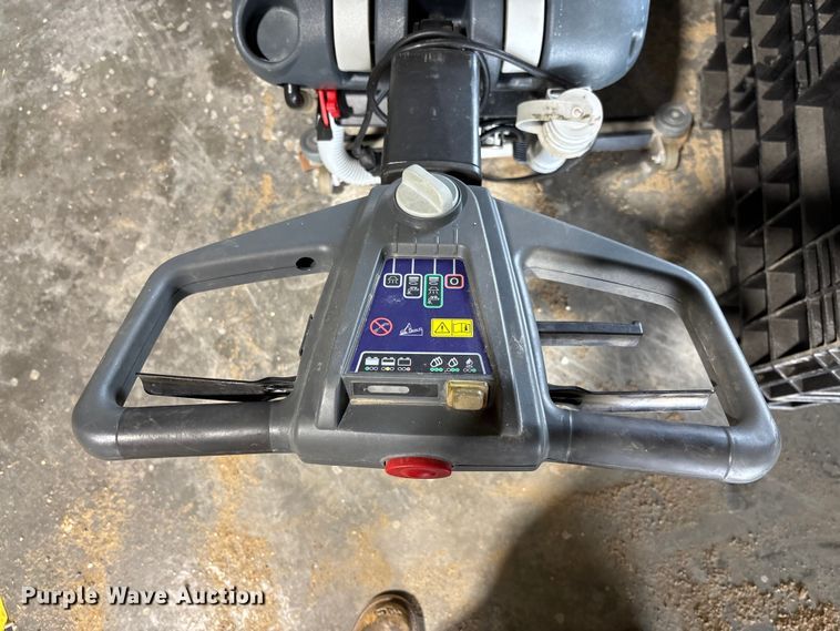 image for item FC1981 Tools
