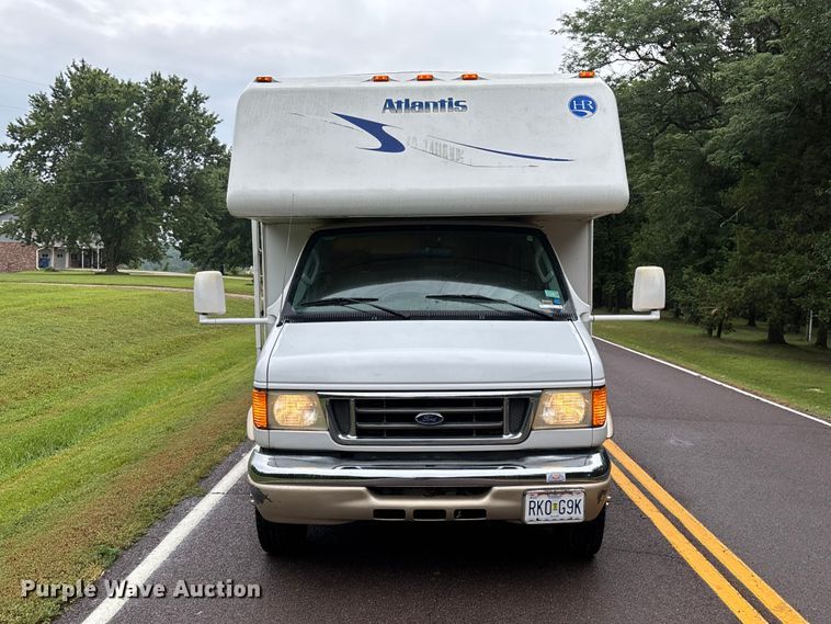 image for item FC1982 2005 Ford E450 Super Duty Atlantis Holiday Rambler RV