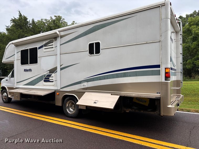 image for item FC1982 2005 Ford E450 Super Duty Atlantis Holiday Rambler RV