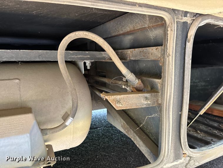 image for item FC1982 2005 Ford E450 Super Duty Atlantis Holiday Rambler RV