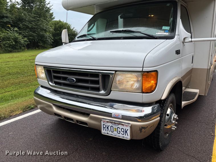 image for item FC1982 2005 Ford E450 Super Duty Atlantis Holiday Rambler RV