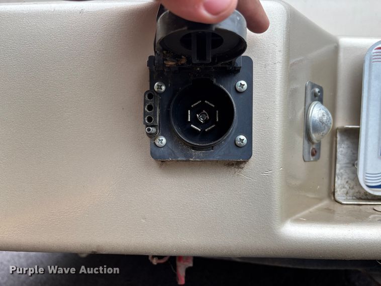 image for item FC1982 2005 Ford E450 Super Duty Atlantis Holiday Rambler RV