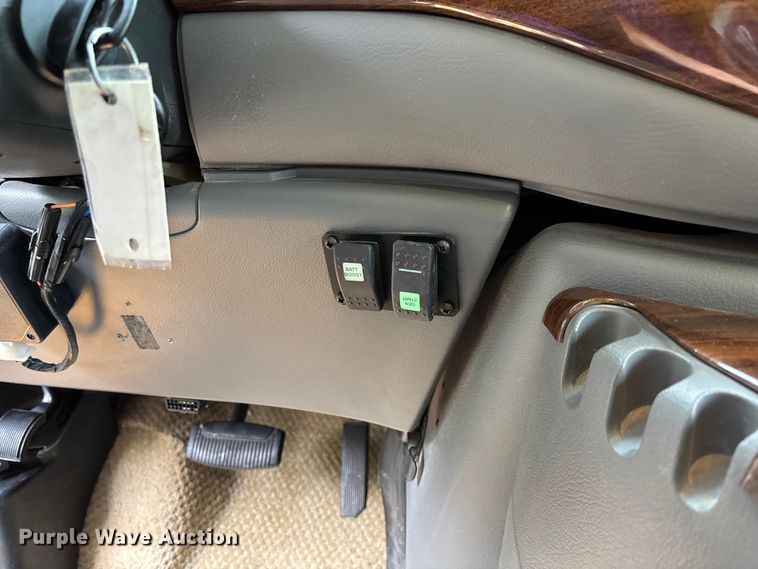 image for item FC1982 2005 Ford E450 Super Duty Atlantis Holiday Rambler RV