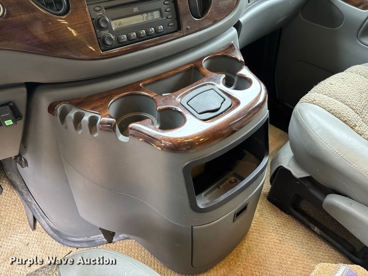 image for item FC1982 2005 Ford E450 Super Duty Atlantis Holiday Rambler RV