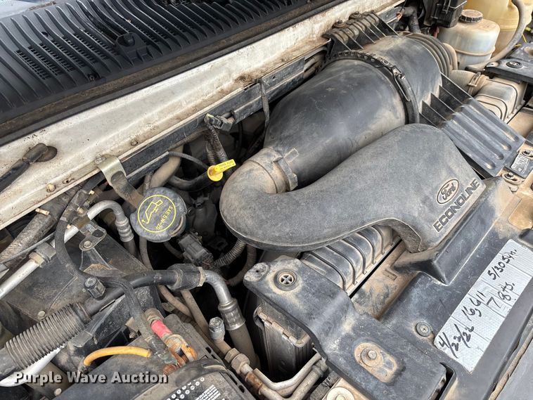 image for item FC1982 2005 Ford E450 Super Duty Atlantis Holiday Rambler RV