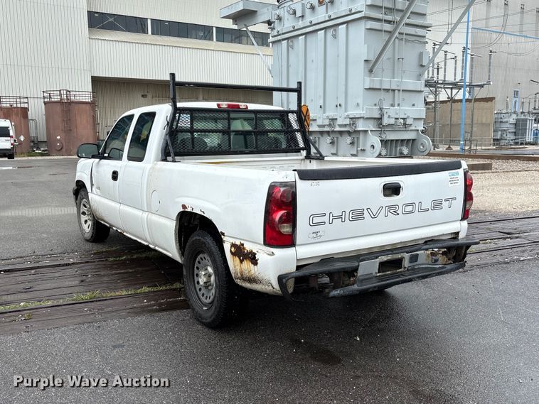 image for item FC1985 2006 Chevrolet Silverado 1500 Ext. Cab pickup truck