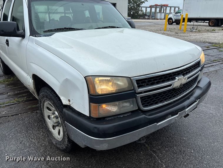 image for item FC1985 2006 Chevrolet Silverado 1500 Ext. Cab pickup truck