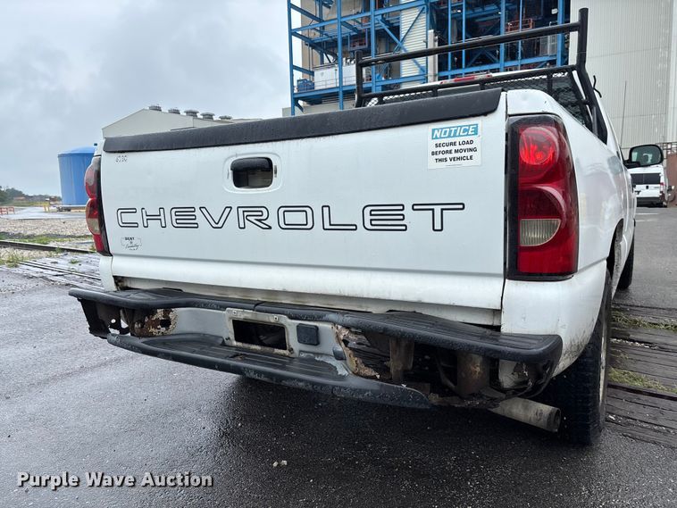image for item FC1985 2006 Chevrolet Silverado 1500 Ext. Cab pickup truck