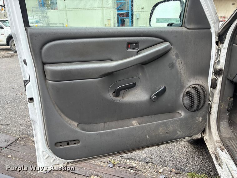 image for item FC1985 2006 Chevrolet Silverado 1500 Ext. Cab pickup truck