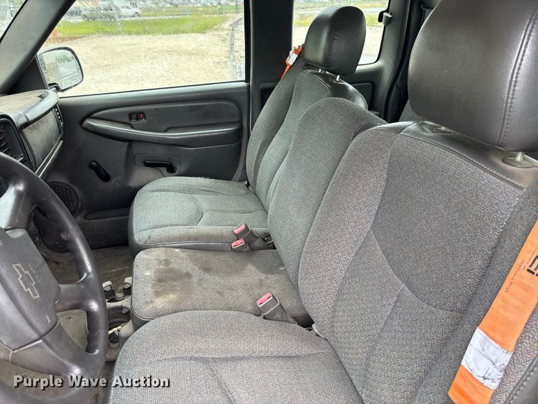 image for item FC1985 2006 Chevrolet Silverado 1500 Ext. Cab pickup truck