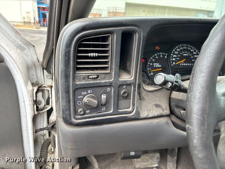 image for item FC1985 2006 Chevrolet Silverado 1500 Ext. Cab pickup truck