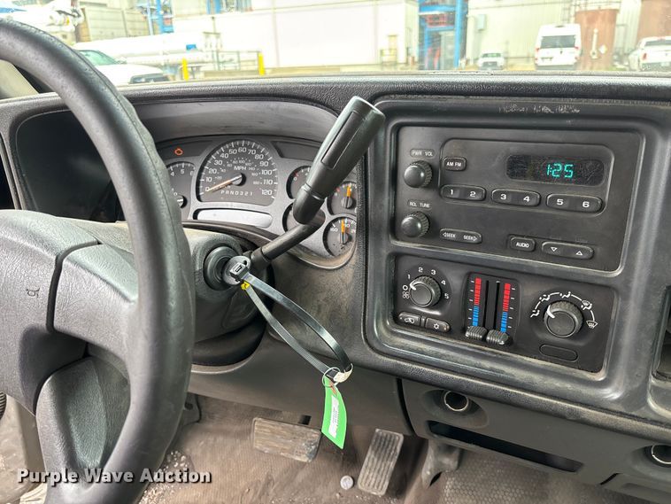 image for item FC1985 2006 Chevrolet Silverado 1500 Ext. Cab pickup truck