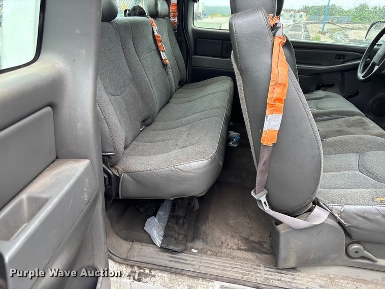 image for item FC1985 2006 Chevrolet Silverado 1500 Ext. Cab pickup truck