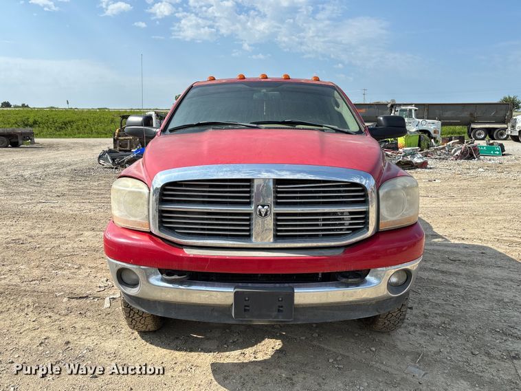 image for item FC1988 2006 Dodge Ram 3500 Ext. Cab pickup truck