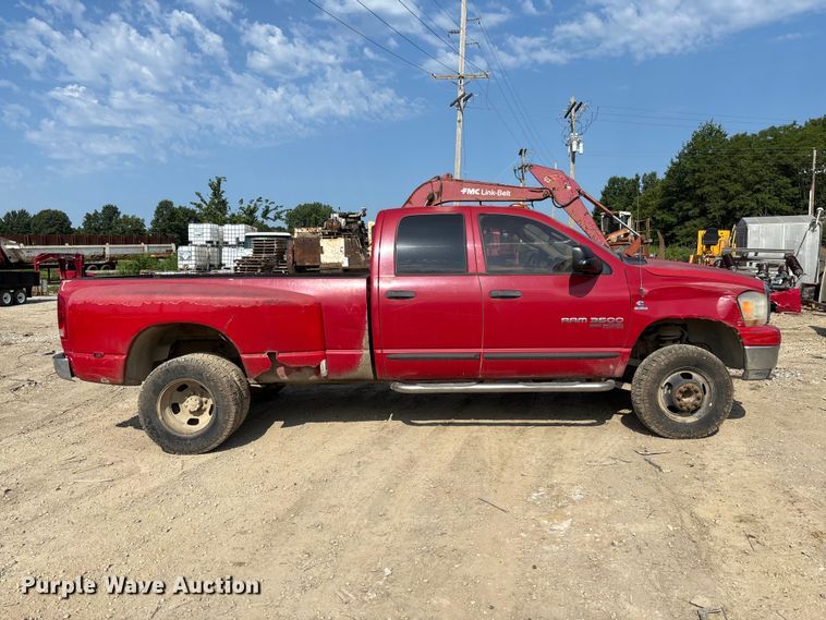 image for item FC1988 2006 Dodge Ram 3500 Ext. Cab pickup truck