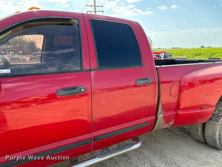 image for item FC1988 2006 Dodge Ram 3500 Ext. Cab pickup truck