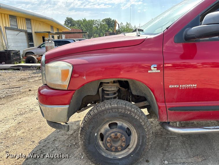 image for item FC1988 2006 Dodge Ram 3500 Ext. Cab pickup truck
