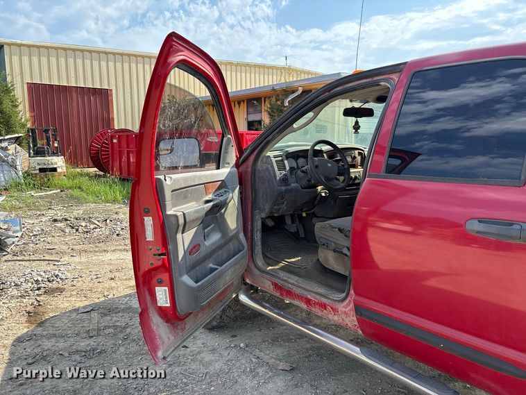 image for item FC1988 2006 Dodge Ram 3500 Ext. Cab pickup truck
