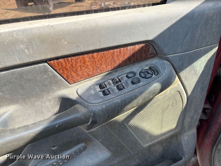 image for item FC1988 2006 Dodge Ram 3500 Ext. Cab pickup truck
