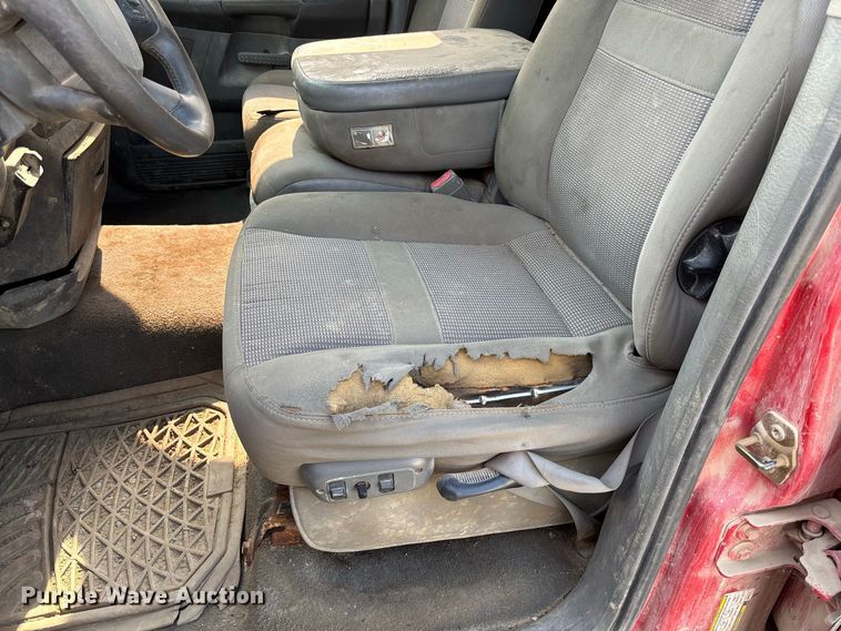 image for item FC1988 2006 Dodge Ram 3500 Ext. Cab pickup truck