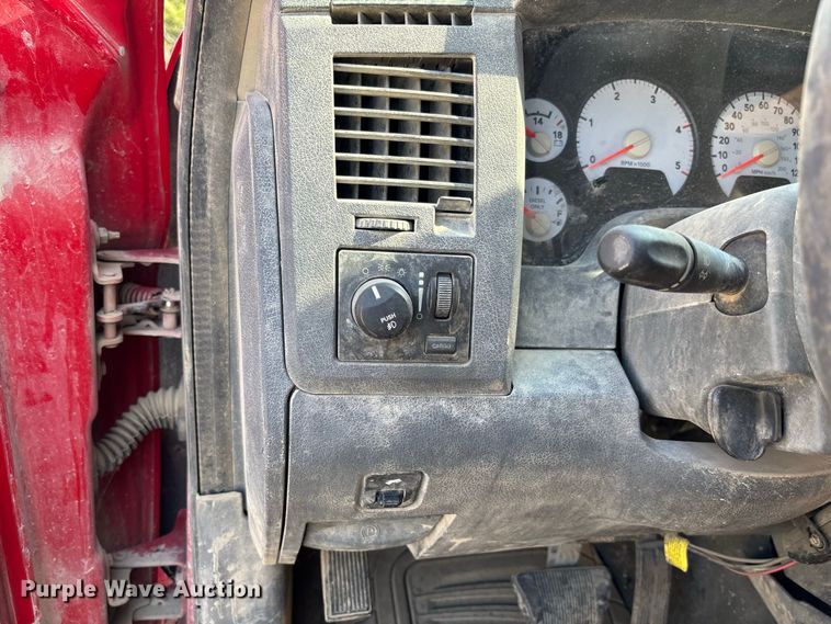 image for item FC1988 2006 Dodge Ram 3500 Ext. Cab pickup truck