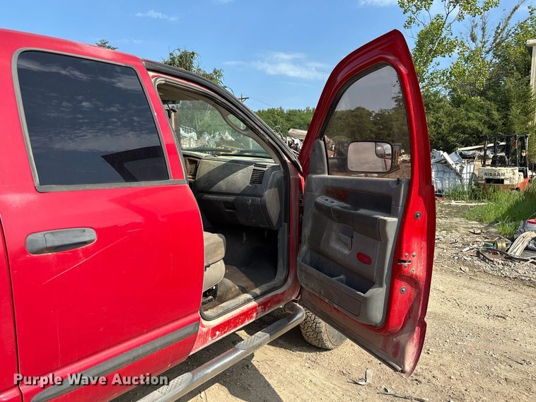 image for item FC1988 2006 Dodge Ram 3500 Ext. Cab pickup truck