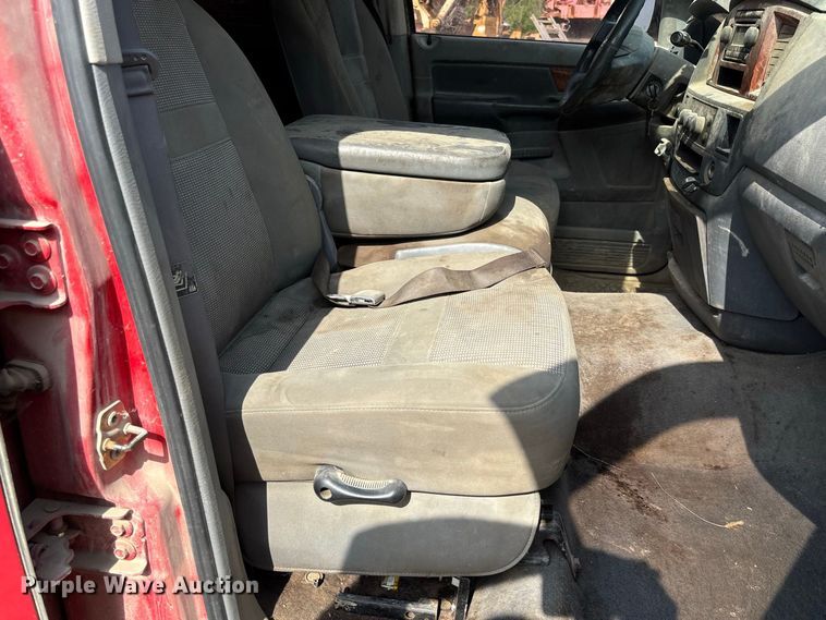 image for item FC1988 2006 Dodge Ram 3500 Ext. Cab pickup truck