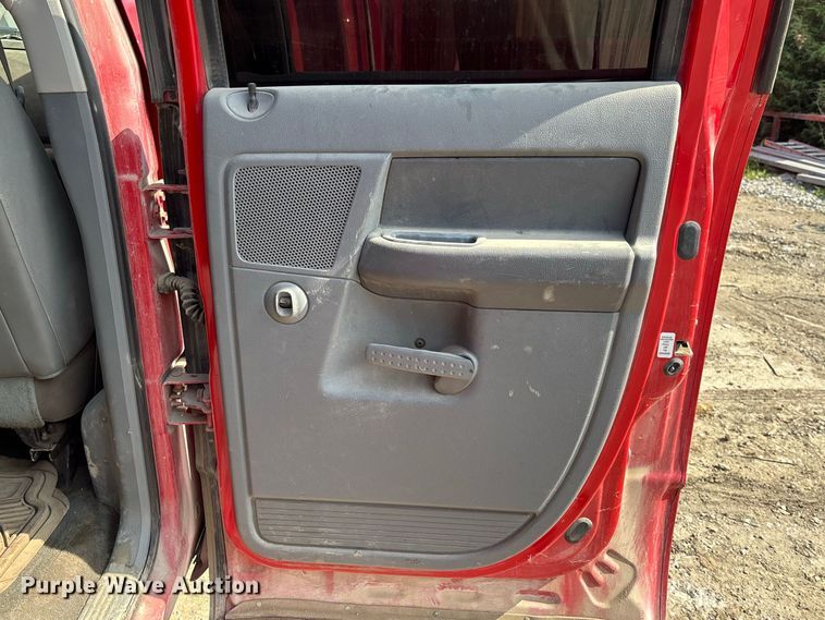 image for item FC1988 2006 Dodge Ram 3500 Ext. Cab pickup truck