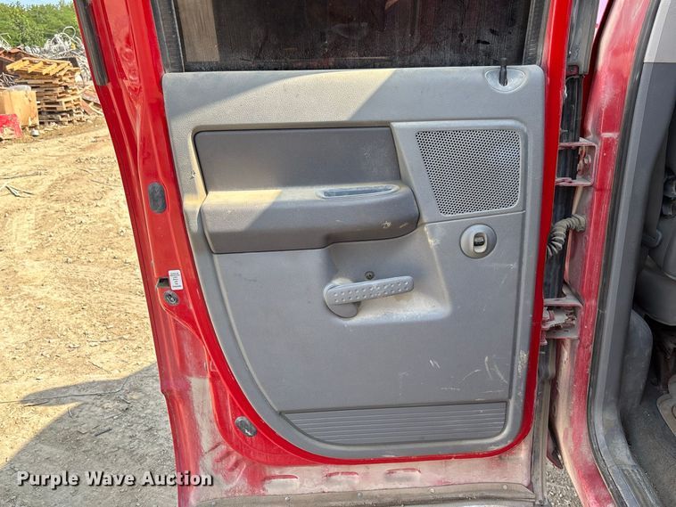 image for item FC1988 2006 Dodge Ram 3500 Ext. Cab pickup truck