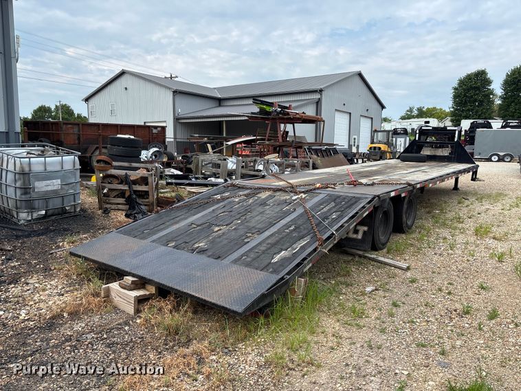 image for item FC1996 2022 Load Trail hydraulic tail equipment trailer