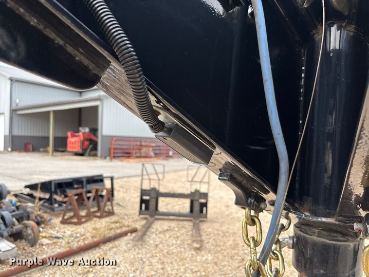 image for item FC1996 2022 Load Trail hydraulic tail equipment trailer