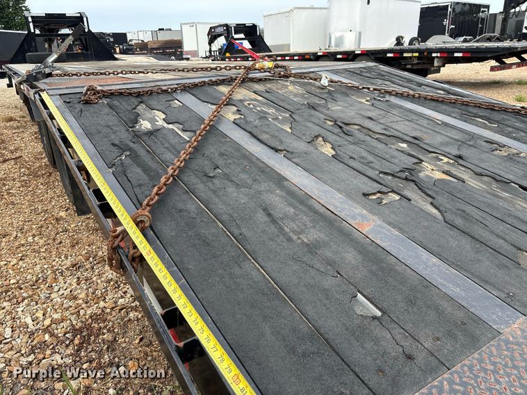 image for item FC1996 2022 Load Trail hydraulic tail equipment trailer