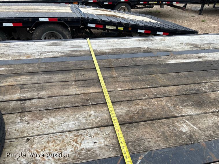 image for item FC1996 2022 Load Trail hydraulic tail equipment trailer