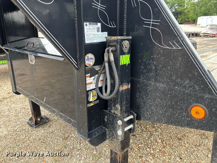 image for item FC1996 2022 Load Trail hydraulic tail equipment trailer