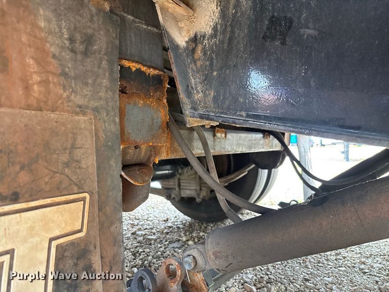 image for item FC1996 2022 Load Trail hydraulic tail equipment trailer
