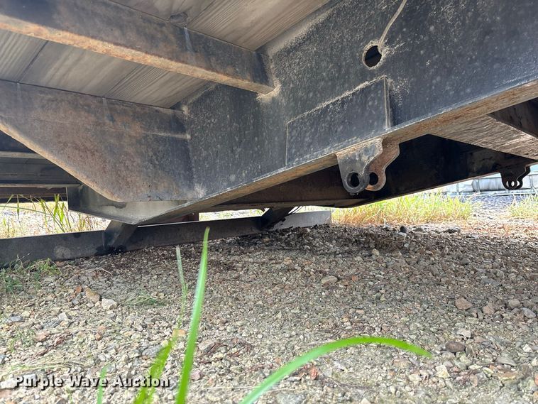 image for item FC1996 2022 Load Trail hydraulic tail equipment trailer