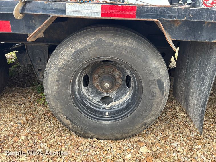 image for item FC1996 2022 Load Trail hydraulic tail equipment trailer
