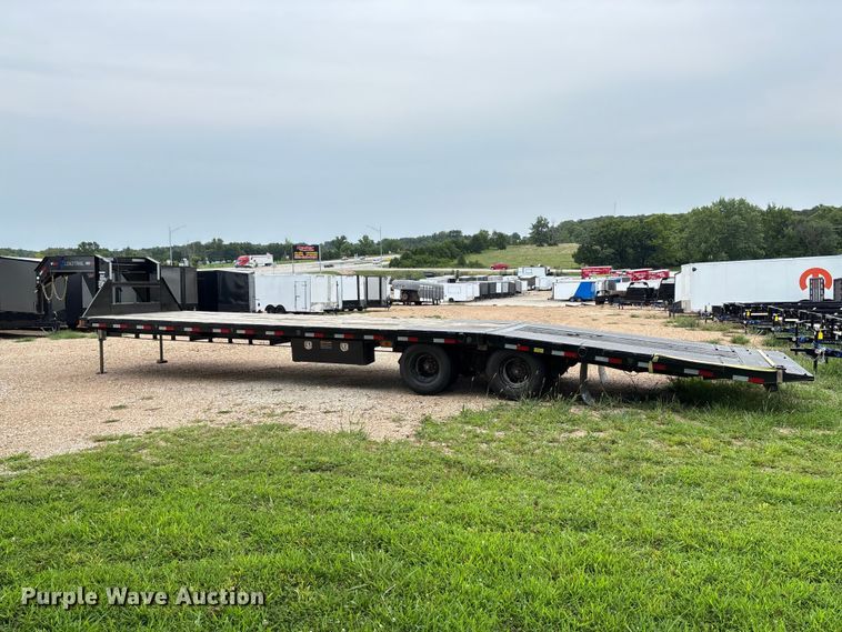 image for item FC1997 2027 Load Trail hydraulic tail equipment trailer