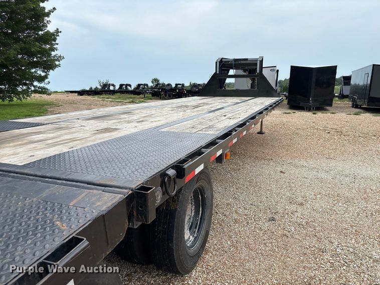 image for item FC1997 2027 Load Trail hydraulic tail equipment trailer