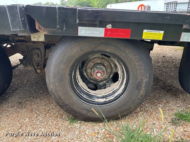 image for item FC1997 2027 Load Trail hydraulic tail equipment trailer