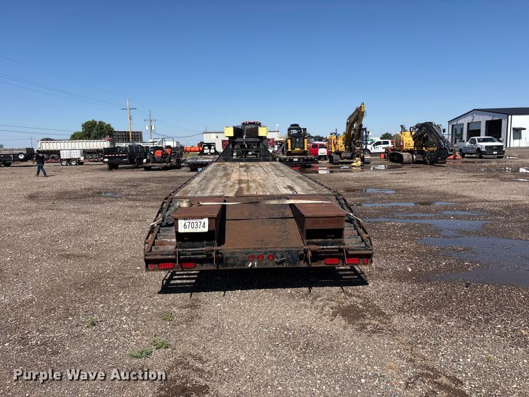 image for item FC2494 2014 Lamar equipment trailer