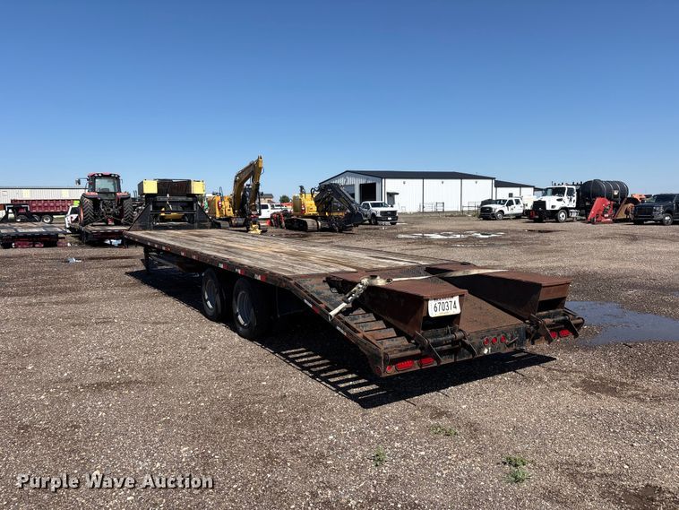image for item FC2494 2014 Lamar equipment trailer