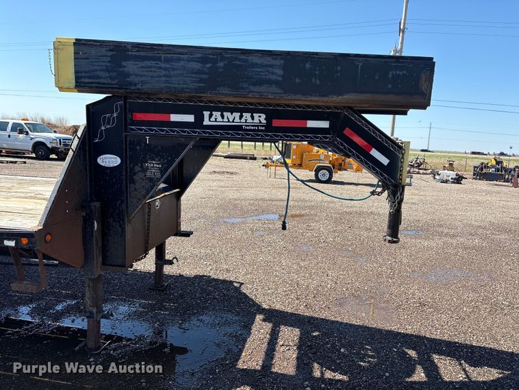 image for item FC2494 2014 Lamar equipment trailer